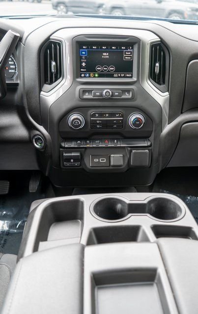 Used 2024  Chevrolet Custom image 15