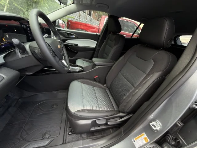 2026 Chevrolet Trax LT - Photo 17
