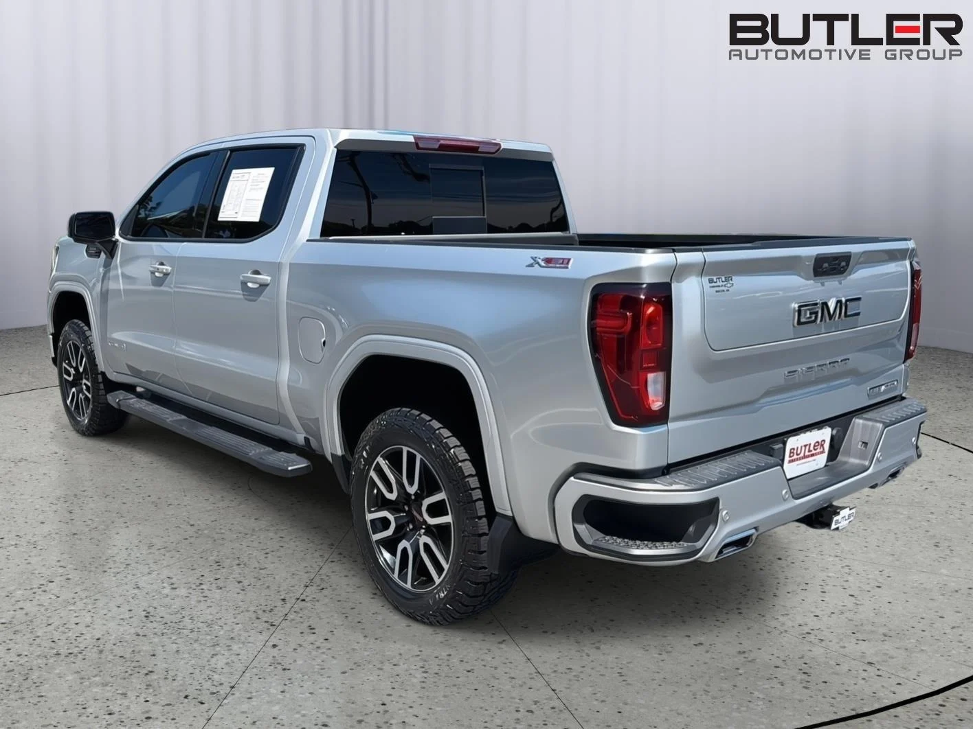 Used 2022 Quicksilver Metallic GMC Elevation image 4