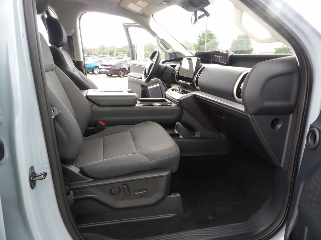 Used 2025 Gray Metallic Ford Active image 18