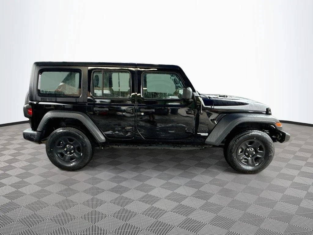 Used 2021 Black Jeep Unlimited Sport image 5