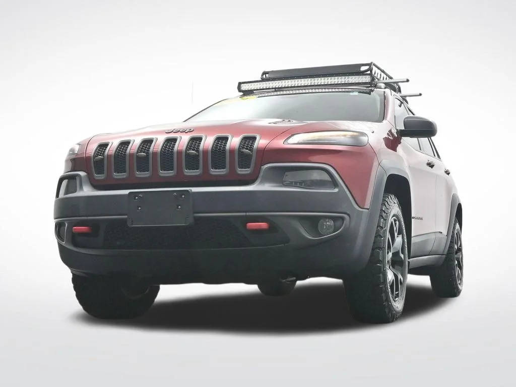 Used 2016 Deep Cherry Red Crystal Pearlcoat Jeep Trailhawk image 33