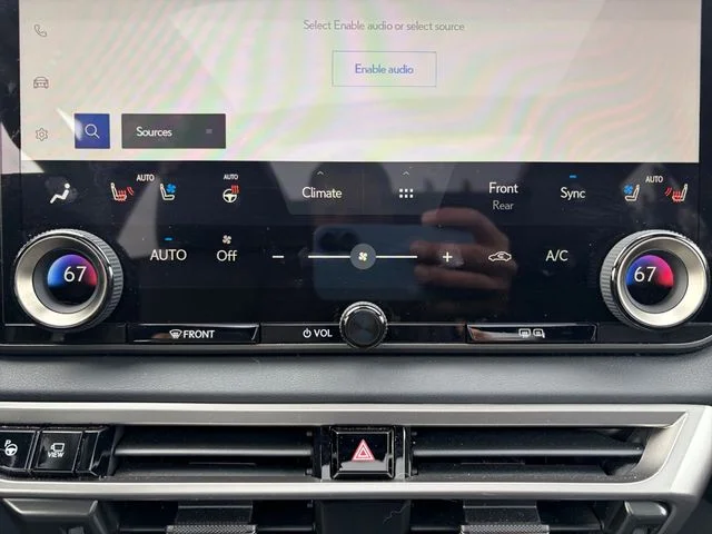Used 2025 White Lexus 450h+ Luxury image 17