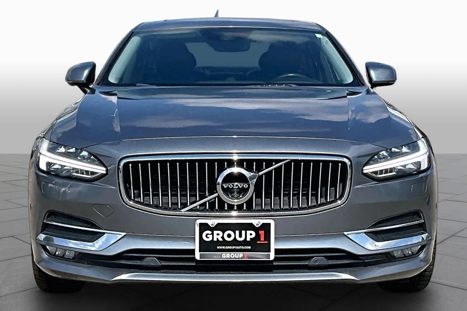 Used 2017 Osmium Grey Metallic Volvo Inscription image 4