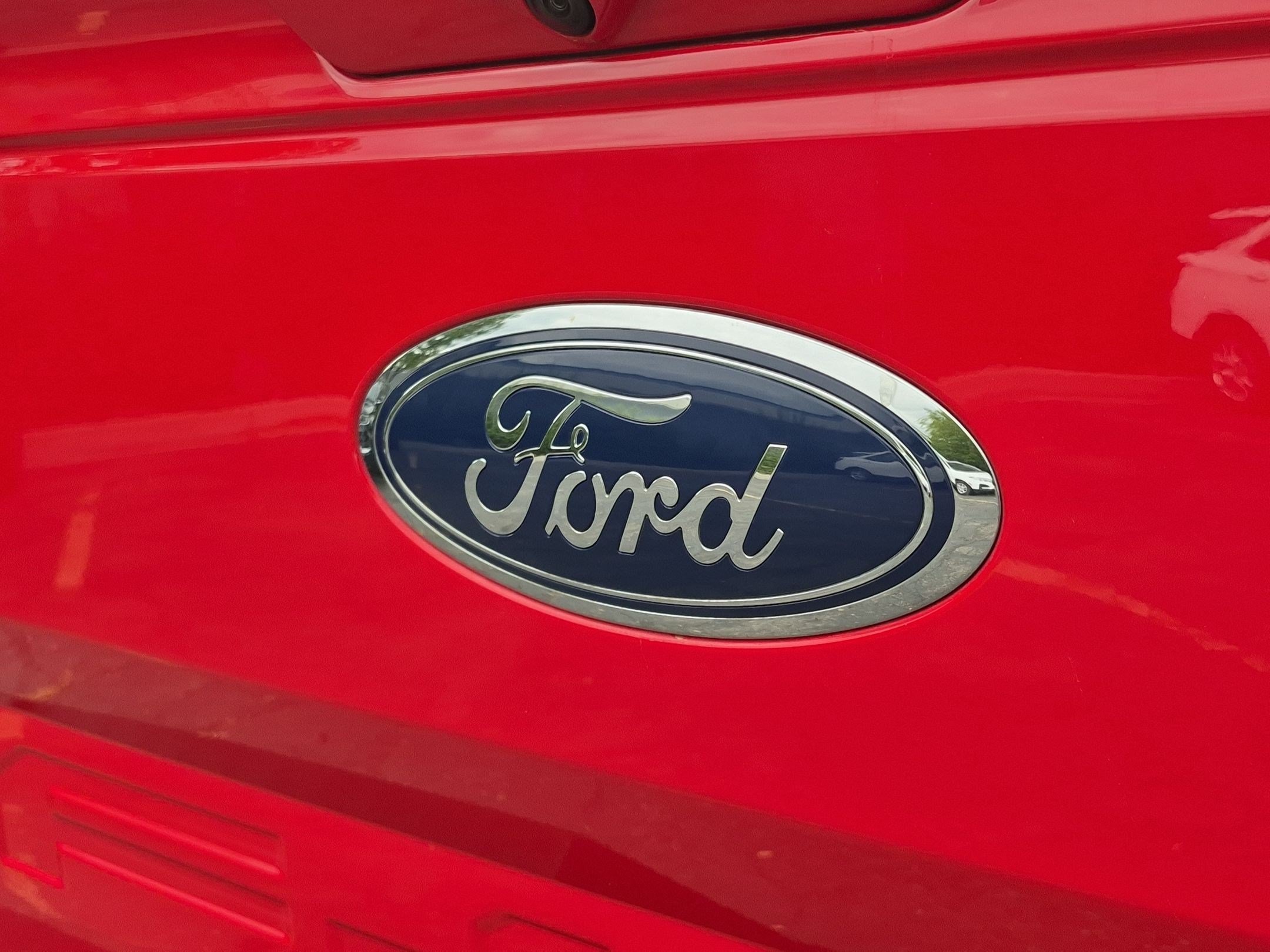 Used 2019 Red Ford LARIAT image 13