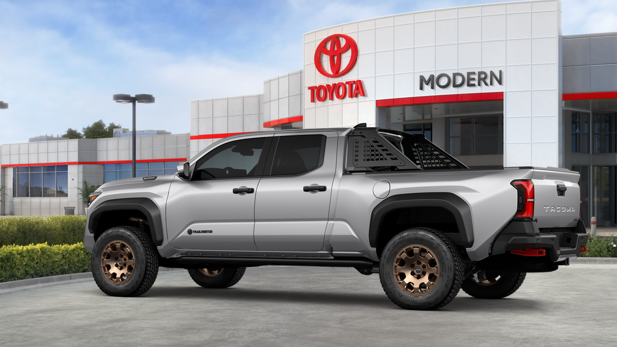 New 2025 Celestial Silver M Toyota Trailhunter image 89
