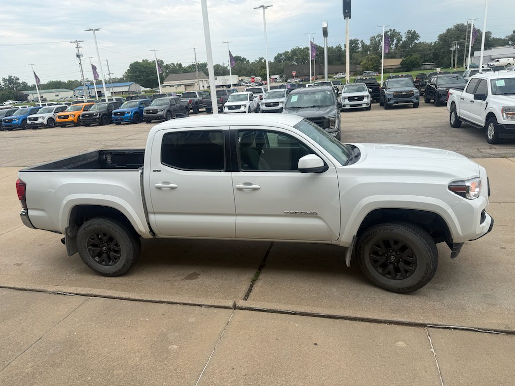 Used 2023 Ice Cap Toyota SR5 image 9