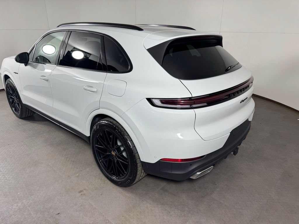 2025 Porsche Cayenne E-Hybrid - Photo 3