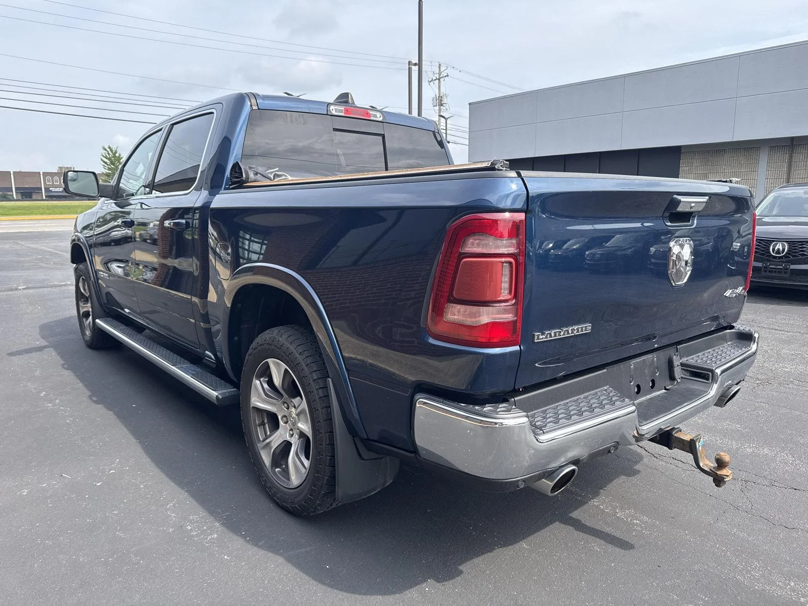 Used 2021 Patriot Blue Pearlcoat Ram Laramie image 4