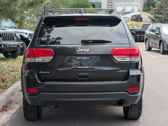 Used 2014 Brilliant Black Crystal Pearlcoat Jeep Laredo image 4
