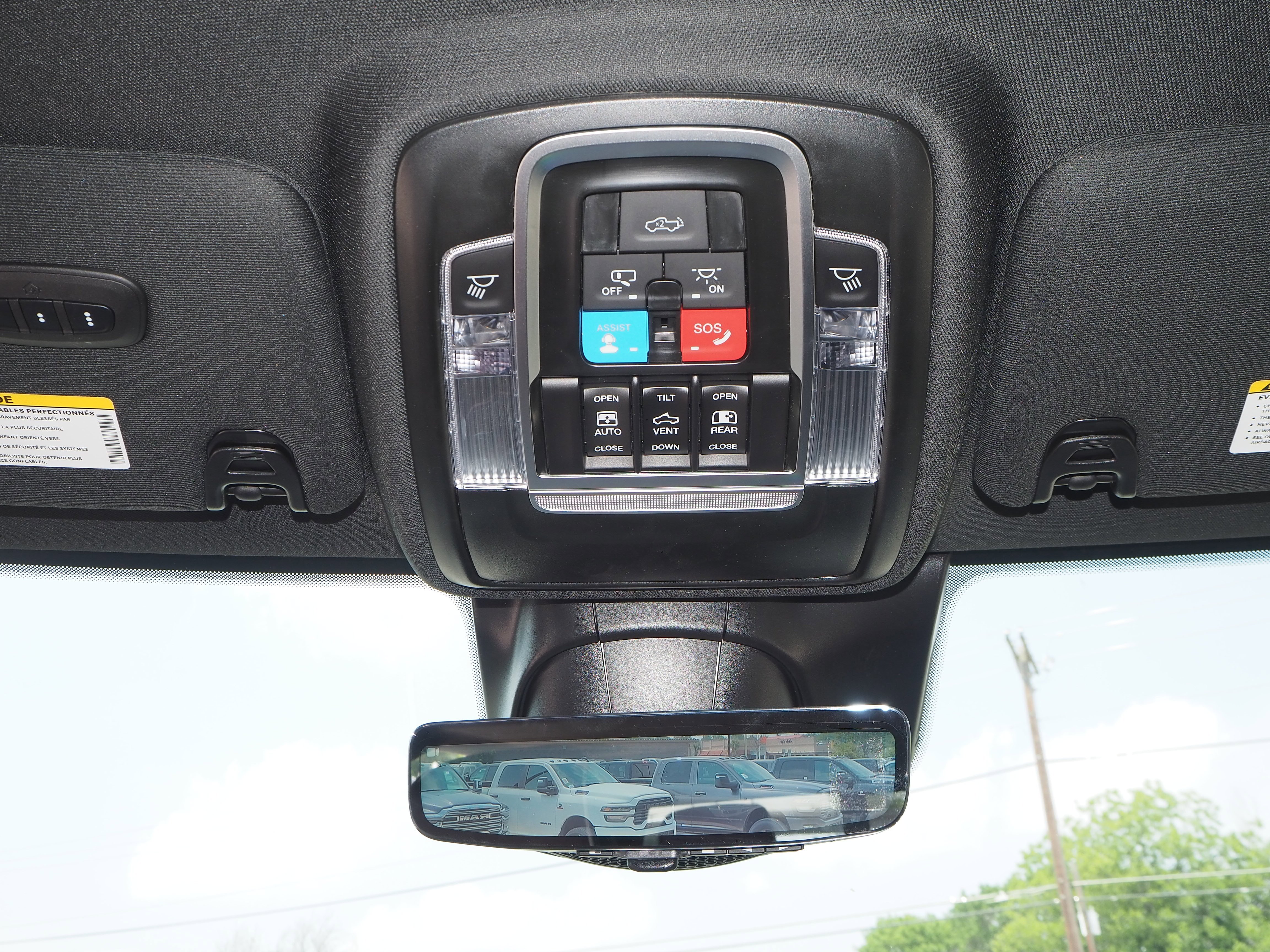 2025 RAM 2500 Limited - Photo 25