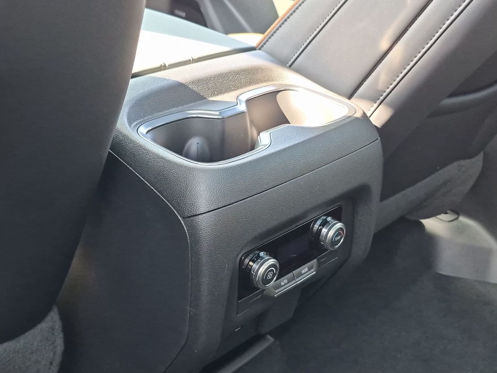 2026 GMC Acadia AT4 - Photo 21