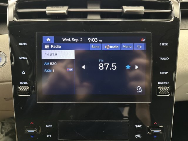 Used 2024 White Hyundai SEL image 17