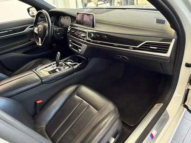 2019 BMW 7 Series 740i - Photo 13
