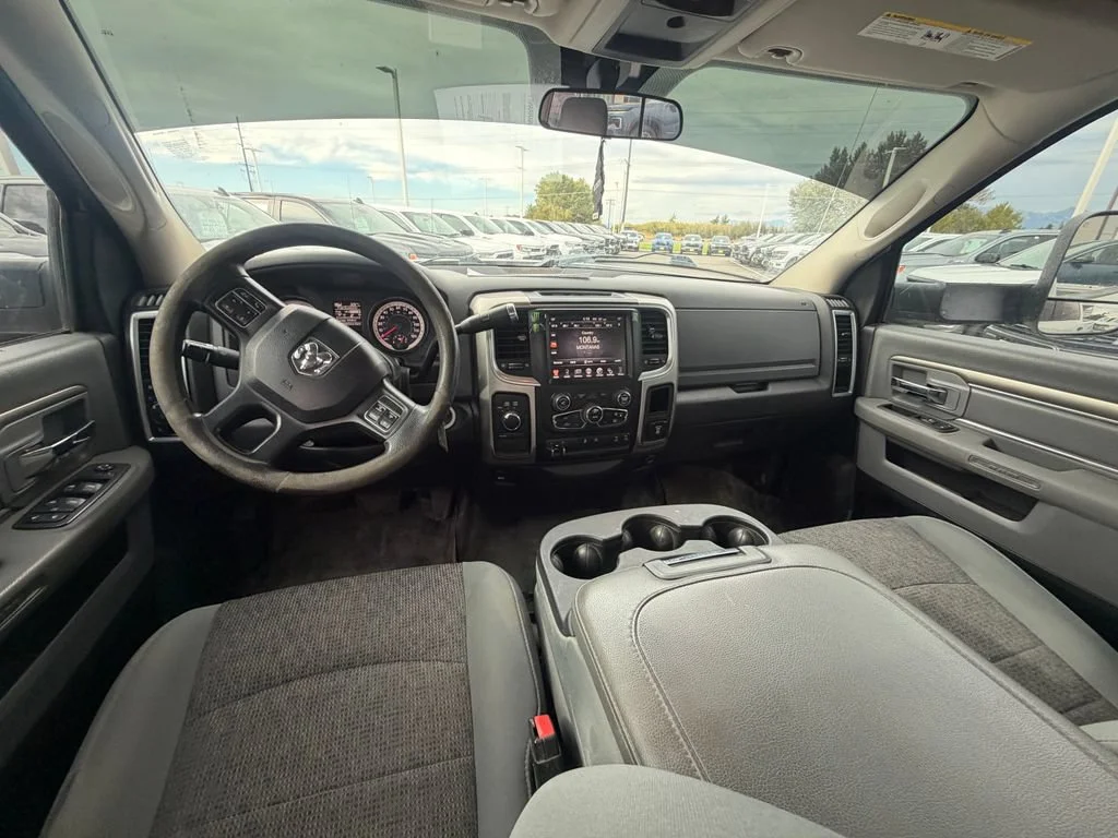 Used 2017 White Ram SLT image 3
