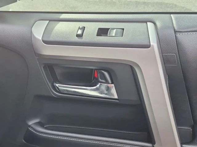 Used 2017 Silver Toyota SR5 image 35