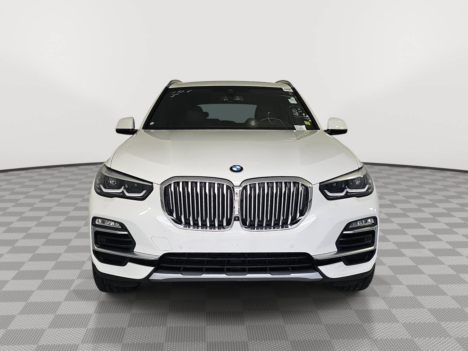 Used 2021 White BMW xDrive40i image 3