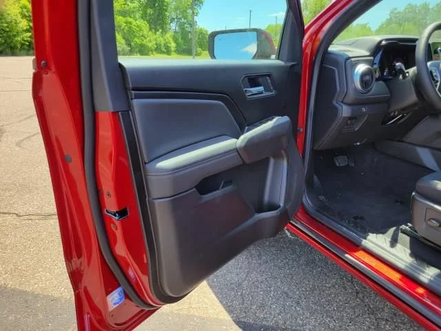 2026 Chevrolet Colorado LT - Photo 9