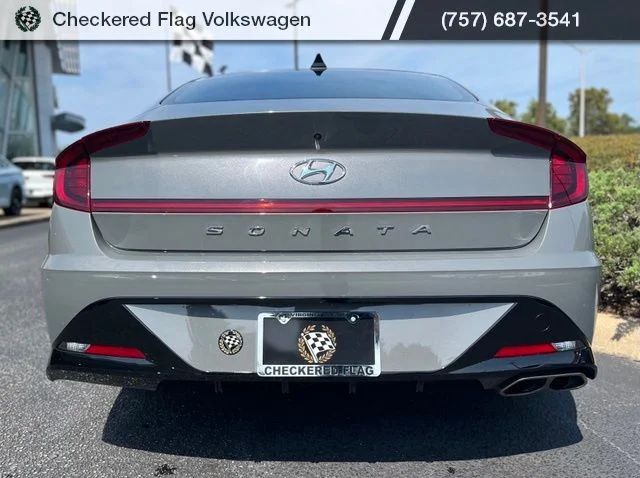 Used 2023 Hampton Gray Hyundai SEL image 10