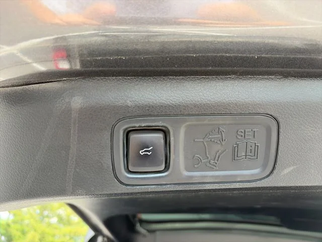 Used 2020 Gray Ford Limited image 40