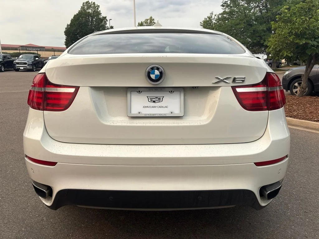 Used 2014 Alpine White BMW xDrive50i image 4