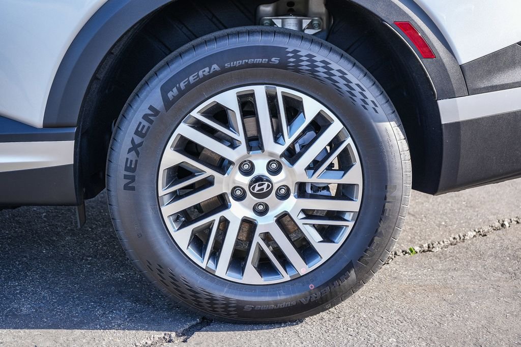 New 2026 Silver Hyundai SEL Premium image 11