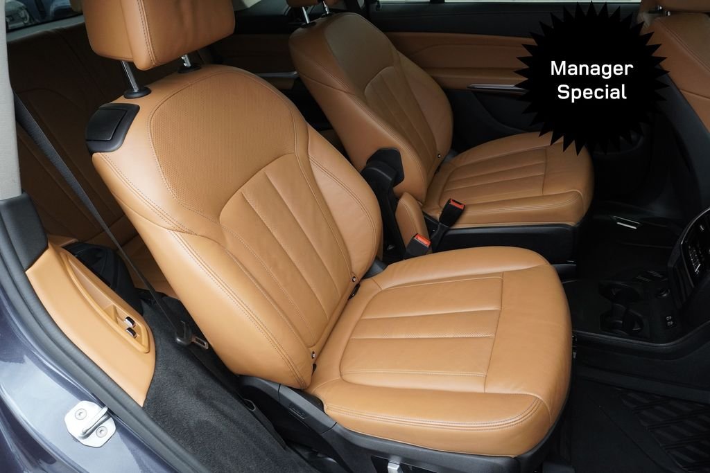 Used 2020 Gray BMW xDrive40i image 27