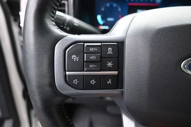Used 2024 White Ford Lariat image 32
