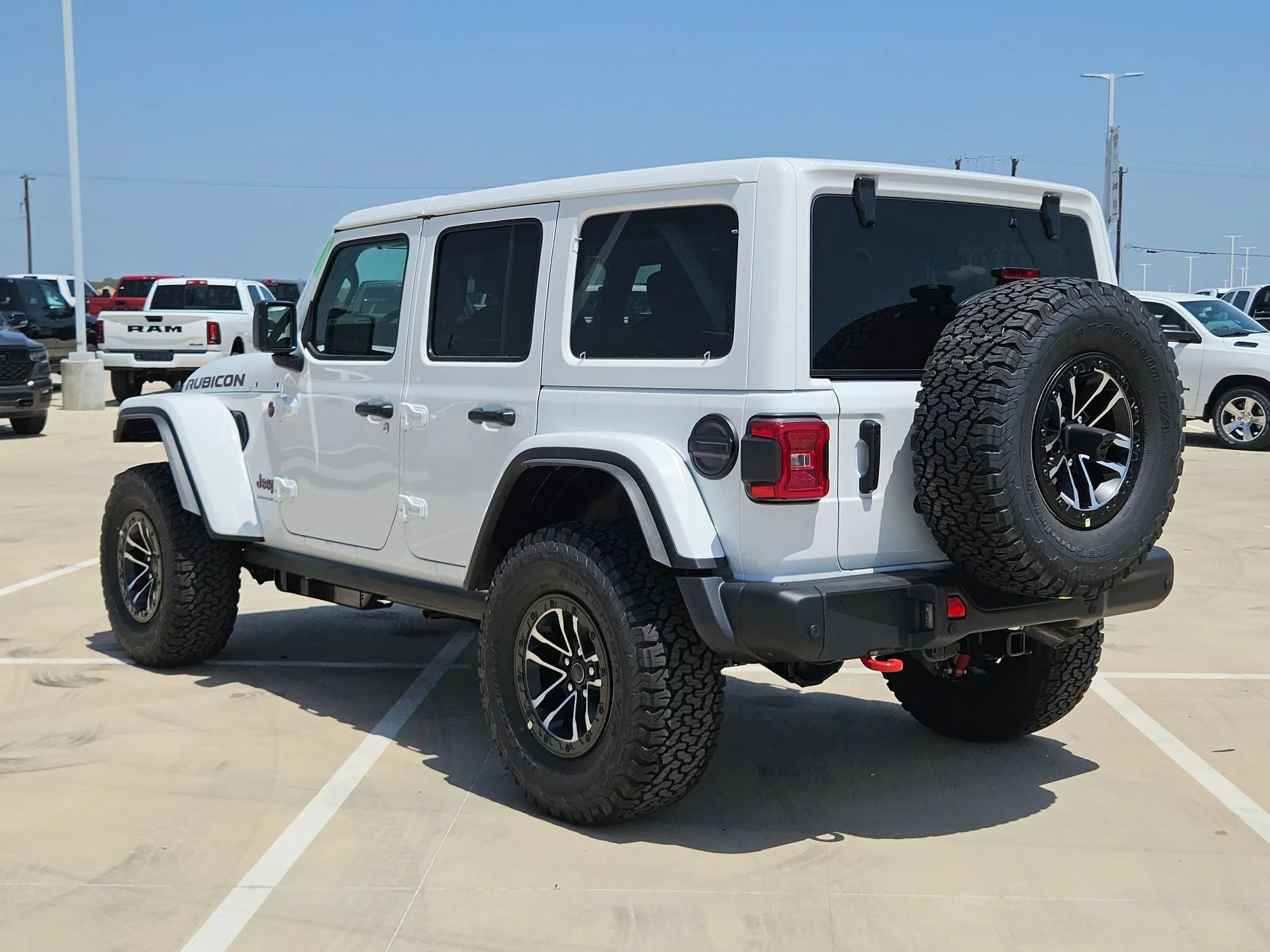 New 2026 Bright White Clearcoat Jeep Rubicon X image 5