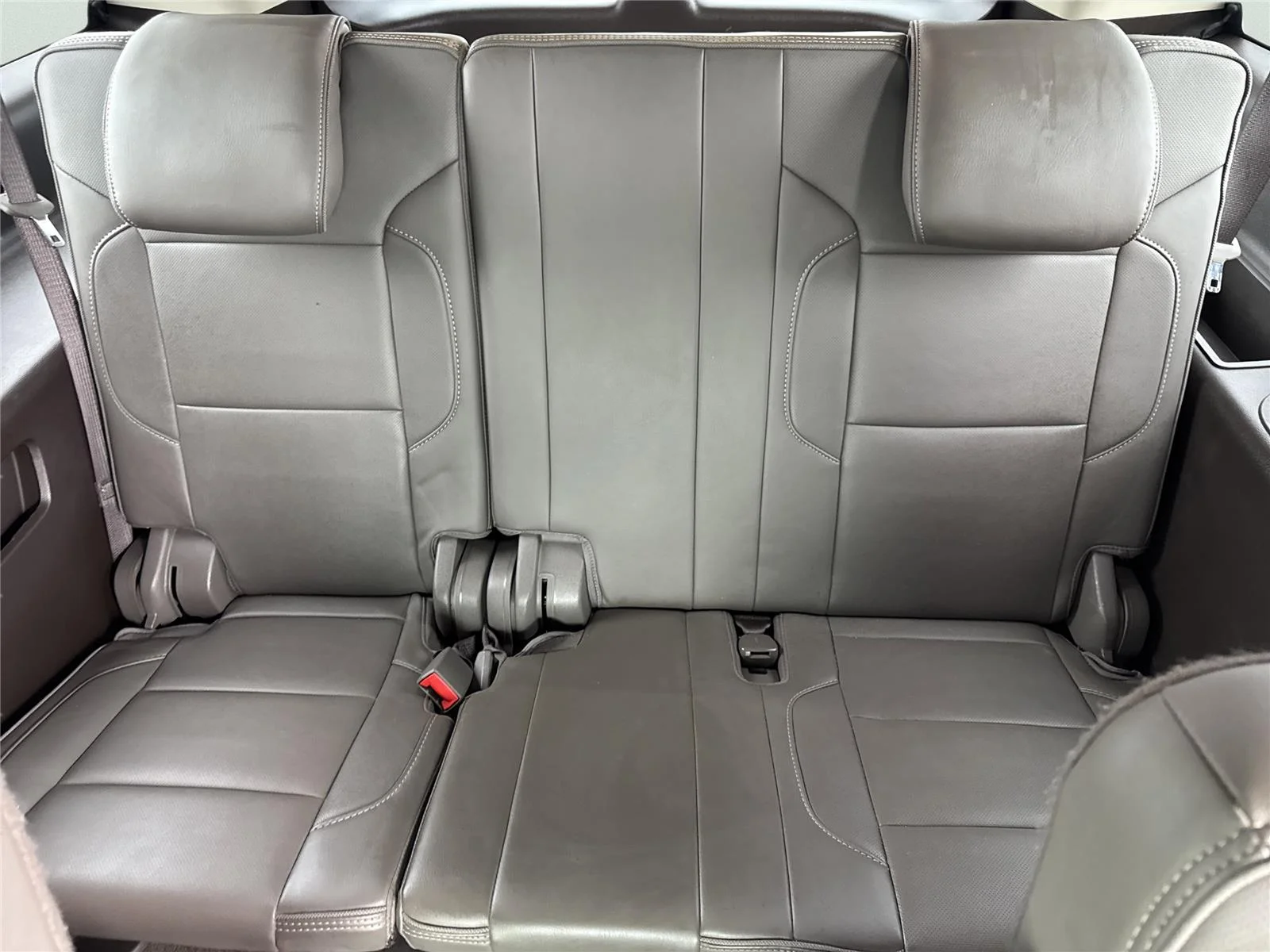 Used 2019 PEPPERDUST METALLIC GMC Denali image 35