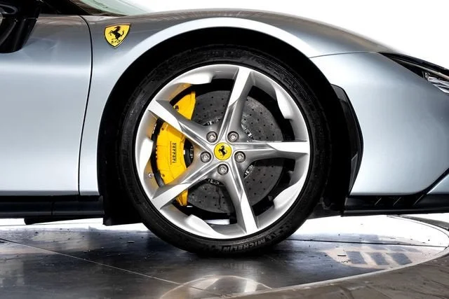 Used 2024 Grigio Alloy Ferrari  image 21