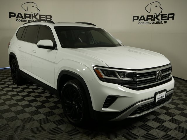 Used 2023 Pure White Volkswagen SE image 4
