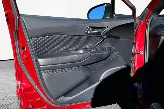 Certified Used 2018 RUBY FLARE PEARL Toyota  image 22