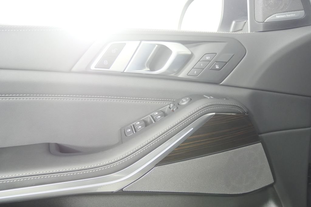 Certified Used 2026 Skyscraper Grey Metallic BMW sDrive40i image 10