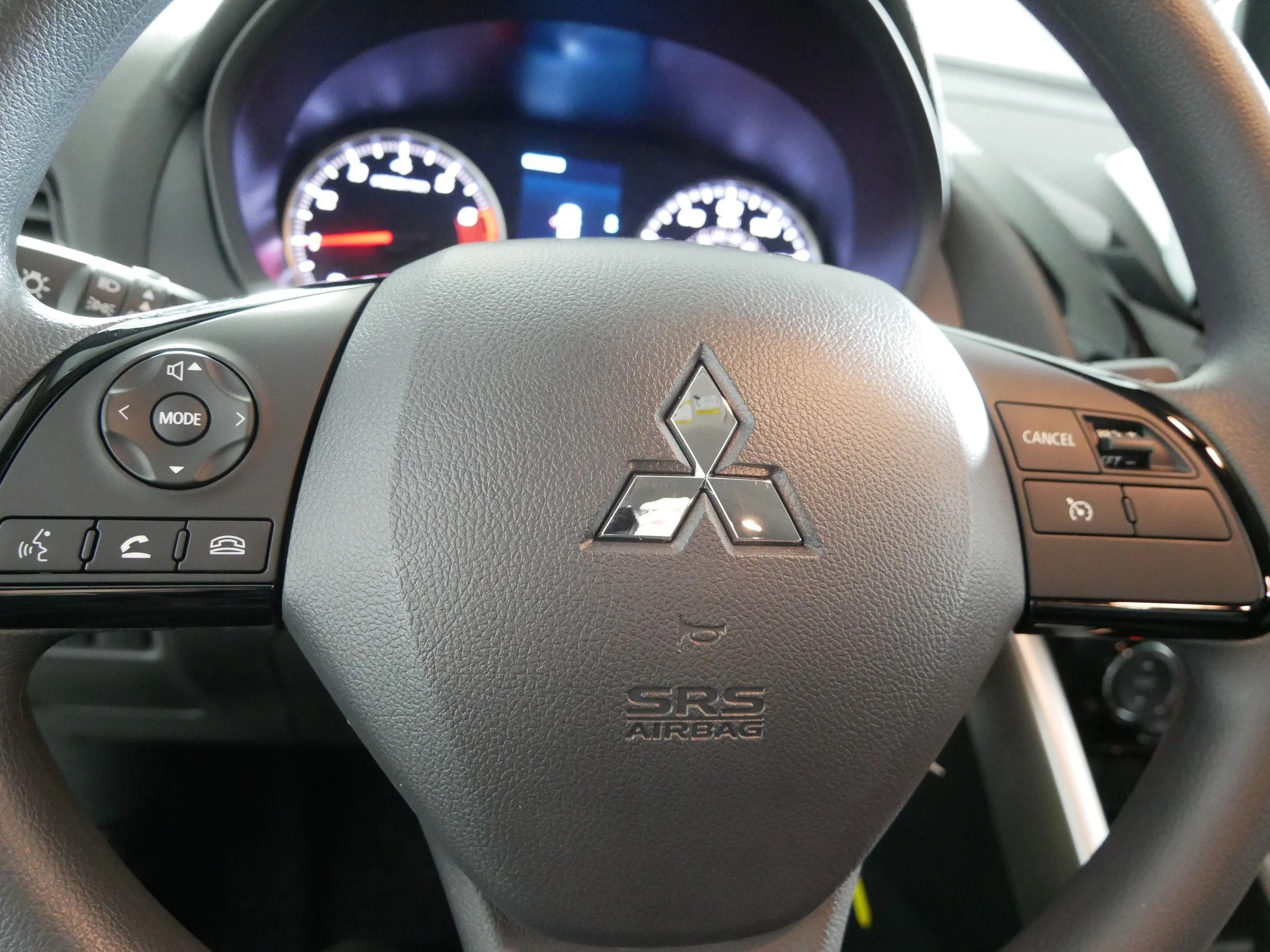 New 2026  Mitsubishi ES image 8