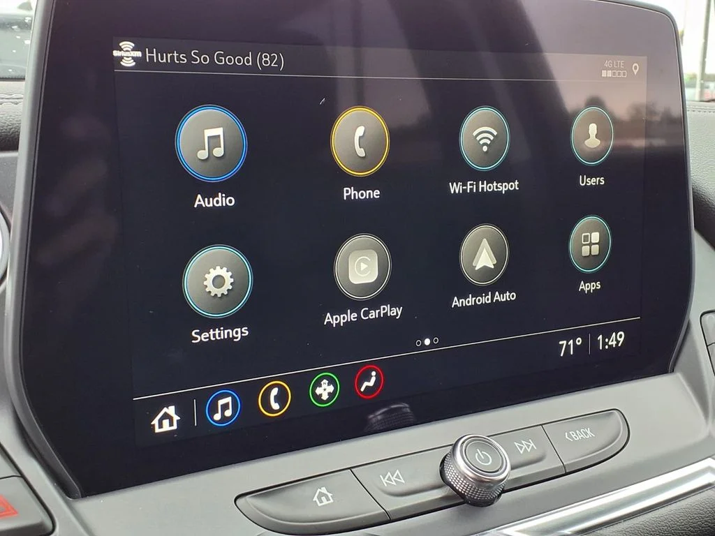 Used 2025 White Chevrolet LT image 13