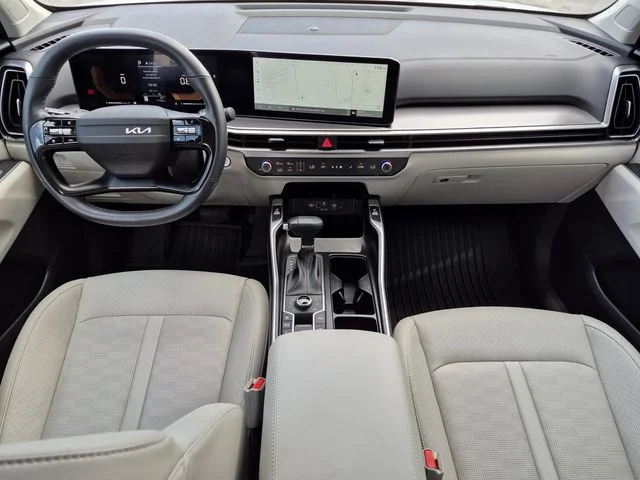 Used 2026 Glacial White Pearl Kia EX image 19