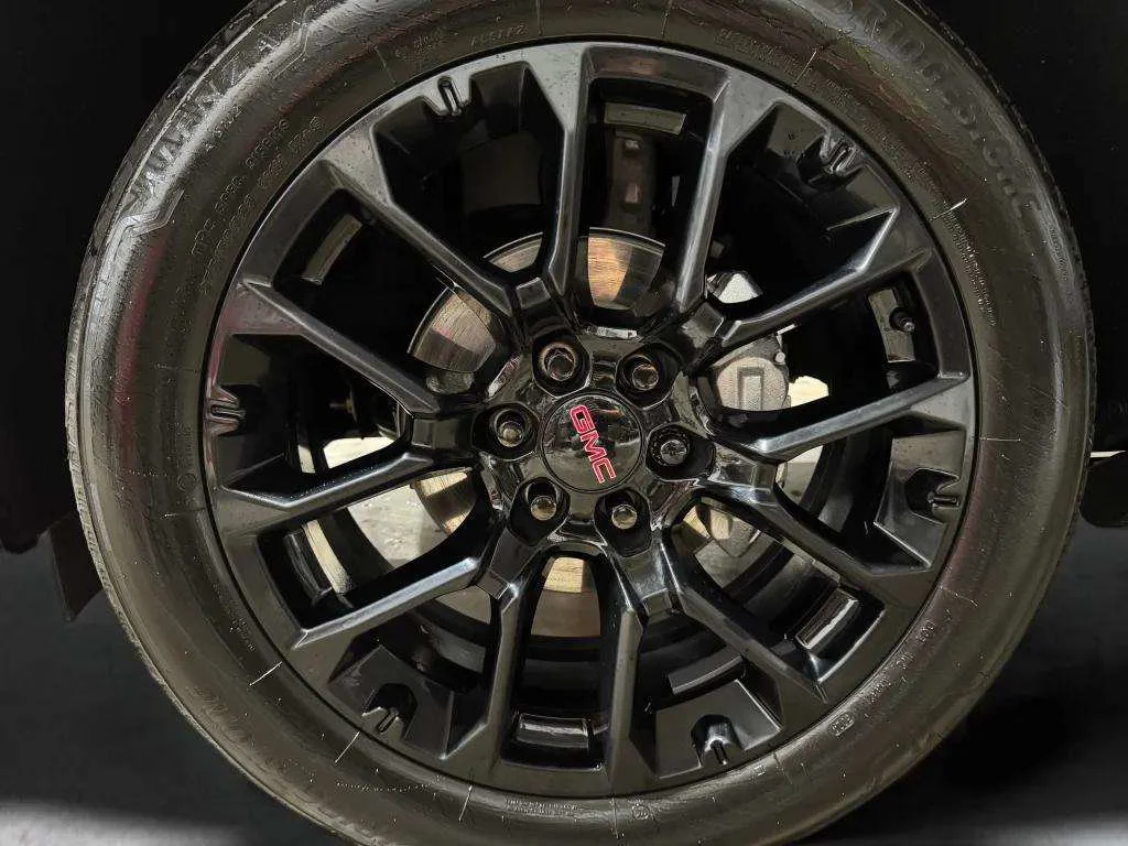 Certified Used 2025 Summit White GMC Denali image 35