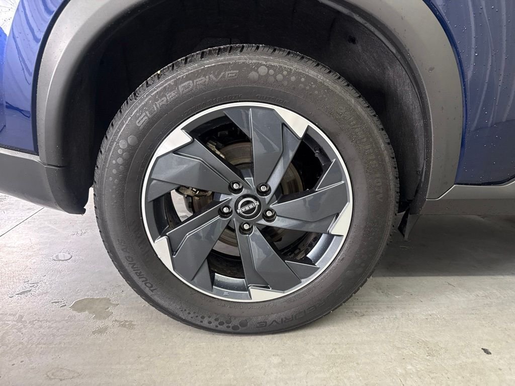 Used 2024 Deep Ocean Blue Pearl Nissan SV image 23