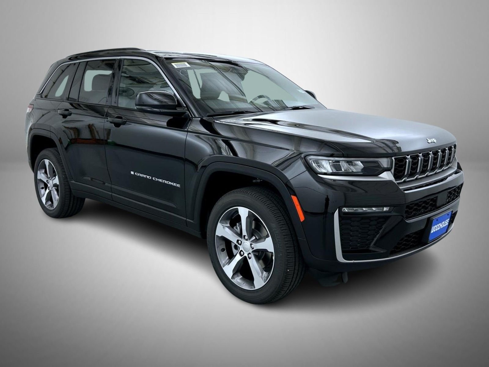 New 2026 Diamond Black Crystal Pearl-Coat Exterior Paint Jeep Limited image 3