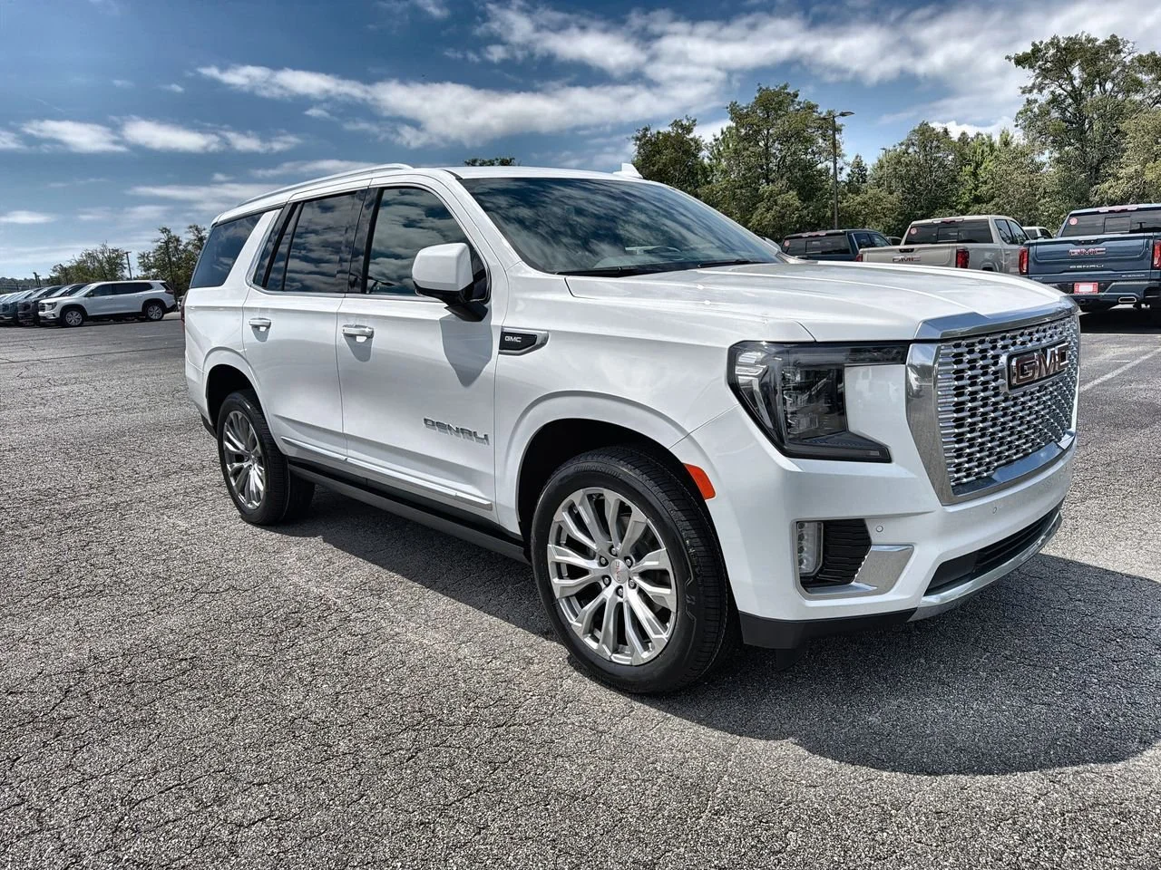 Used 2023 Summit White GMC Denali image 2