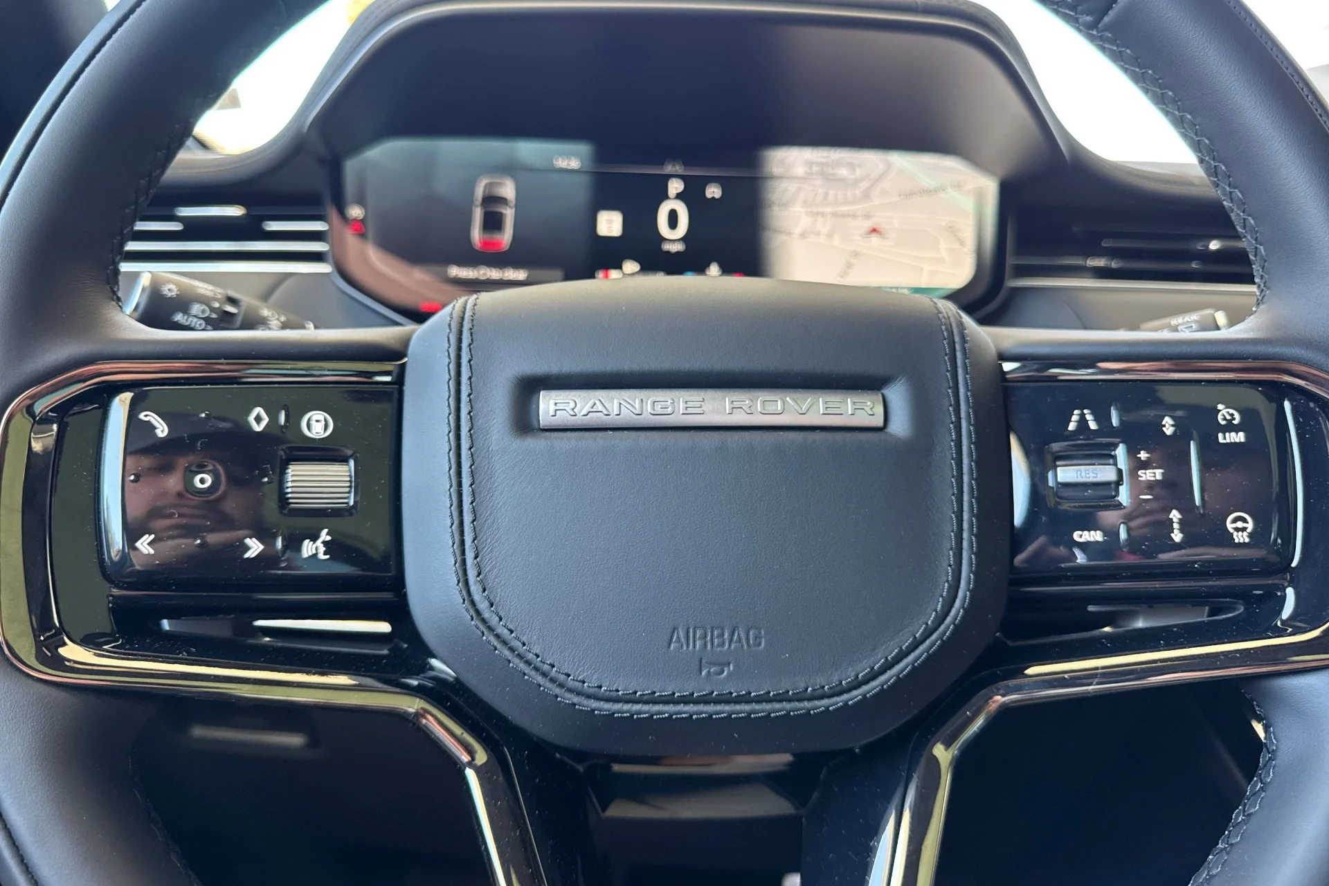 New 2026 Carpathian Grey Land Rover Dynamic SE image 25