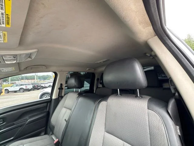 Used 2017 White Nissan S image 27