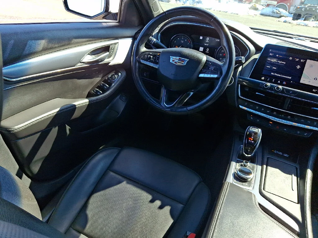 Used 2020 Crystal White Tricoat Cadillac Premium Luxury image 15