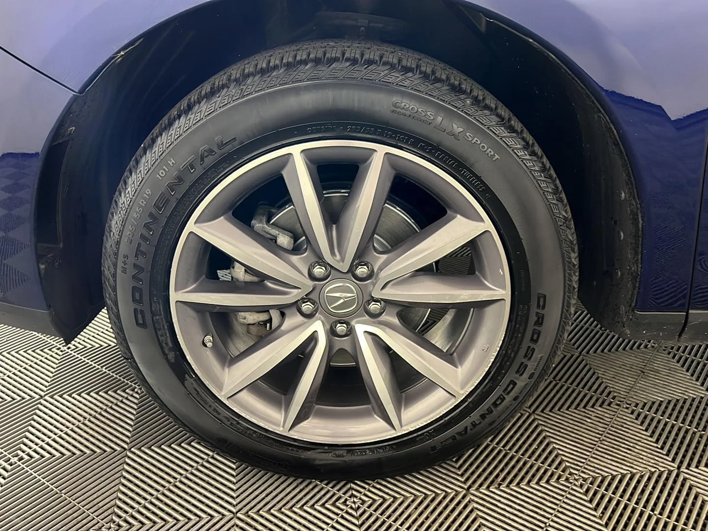 Used 2019 Fathom Blue Pearl Acura SH-AWD w/Tech image 14