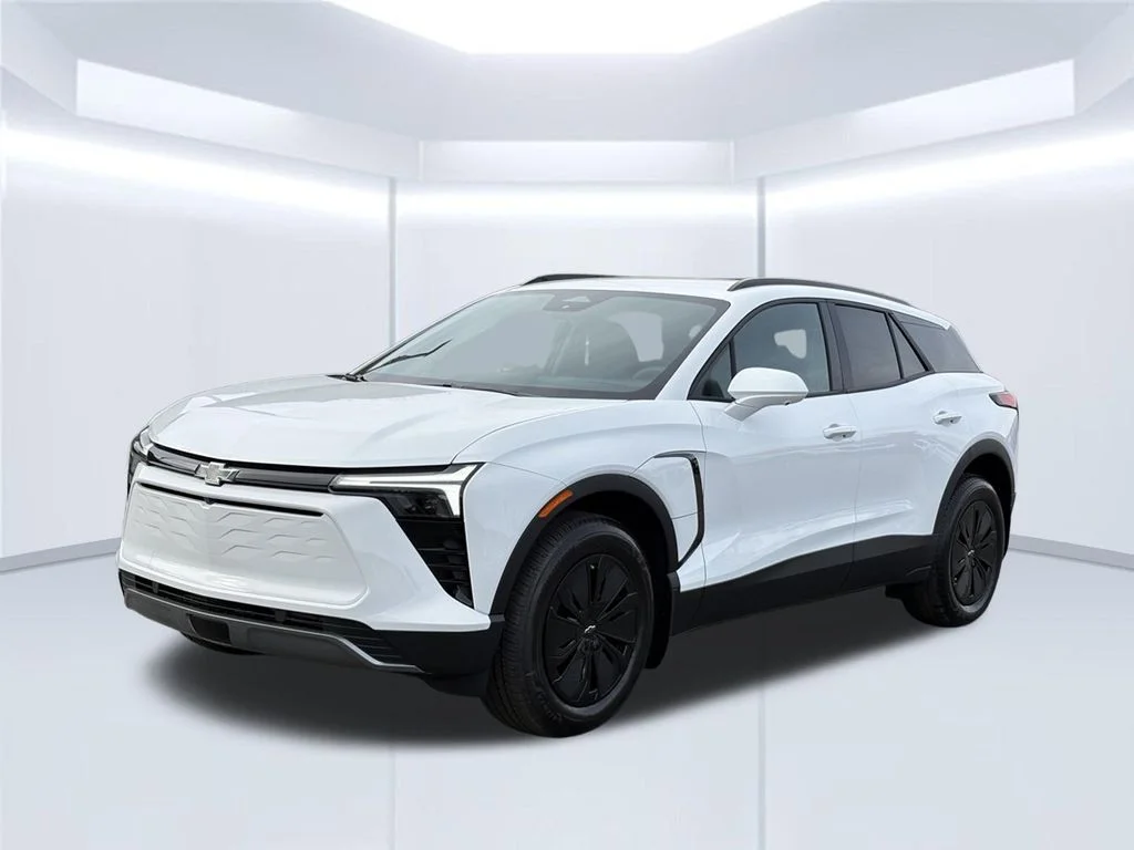 New 2026 White Chevrolet LT image 2