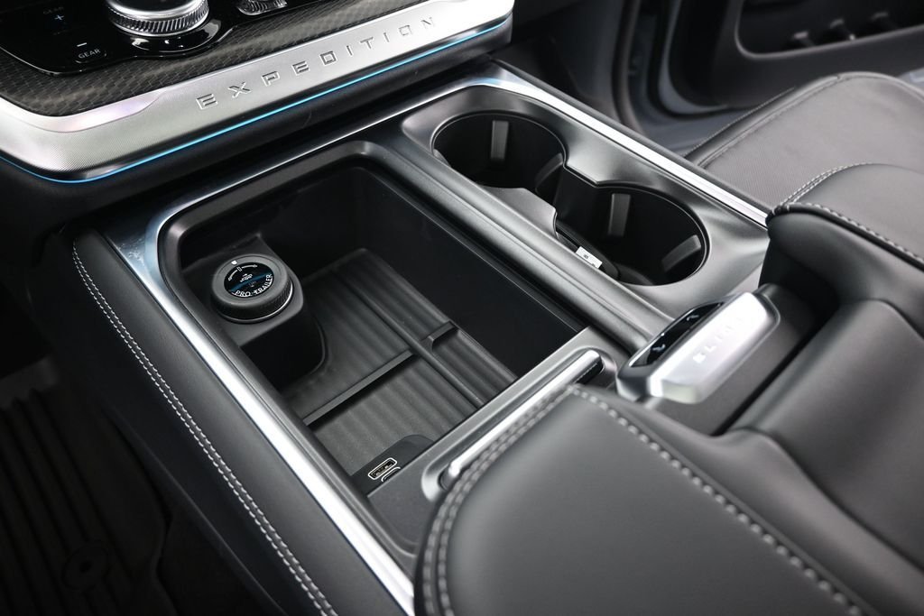 New 2026 Glacier Gray Metallic Tri-Coat Ford Platinum image 17