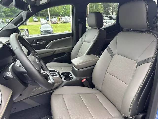 Certified Used 2025 Blue Chevrolet ZR2 image 15