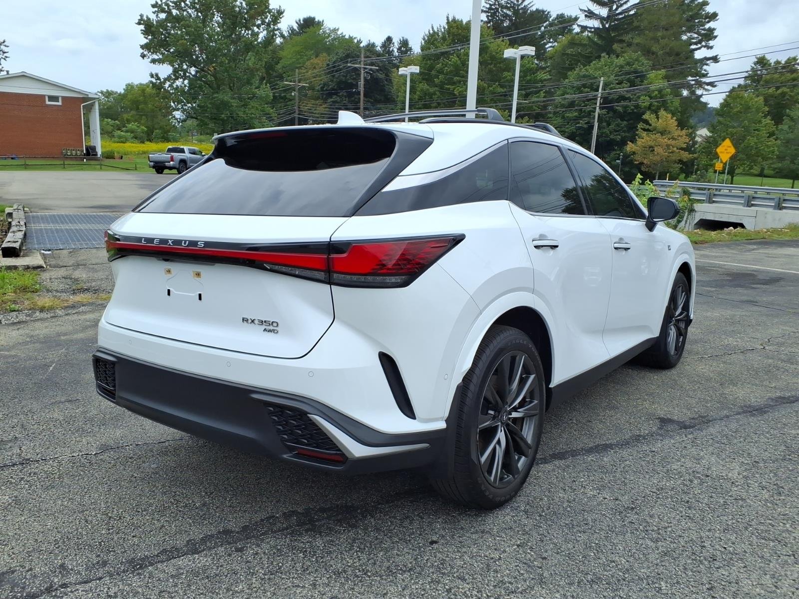 Used 2024 Ultra White Lexus F SPORT Handling image 5