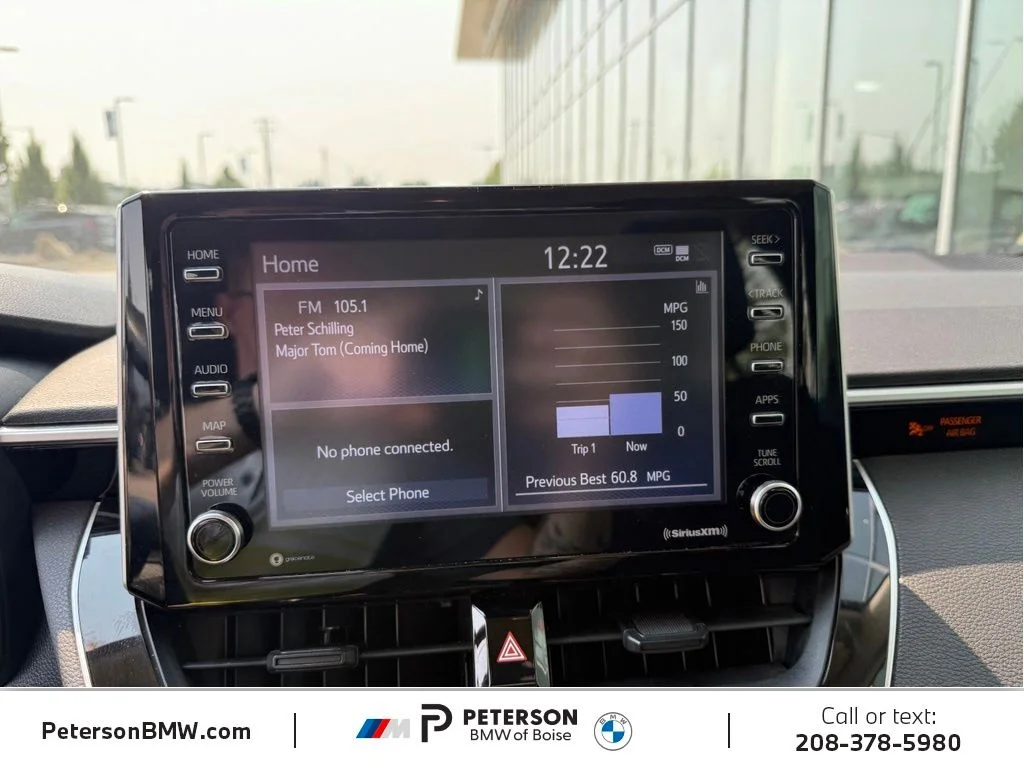 Used 2021  Toyota LE image 25
